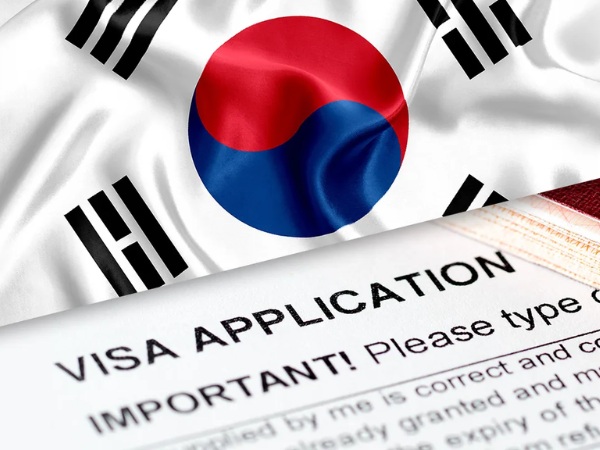 Phí xét duyệt visa và phí KVAC là bắt buộc và không hoàn lại trong mọi trường hợp