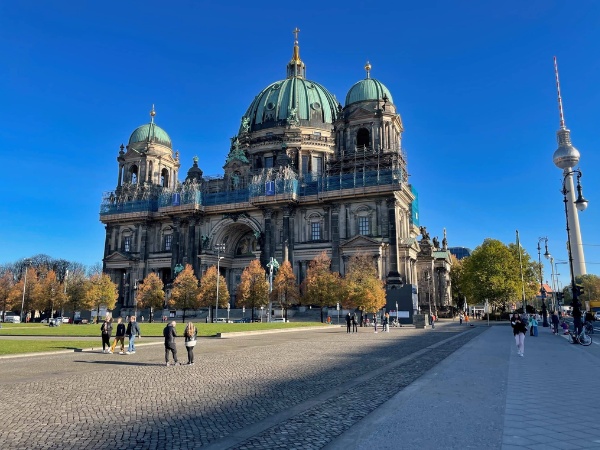 Với visa ngắn hạn, thời gian xử lý thường từ 10 - 15 ngày làm việc