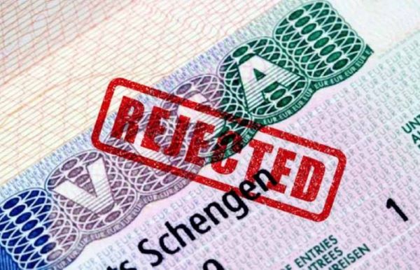 Chuẩn bị hồ sơ kỹ lưỡng để hạn chế bị từ chối visa Pháp