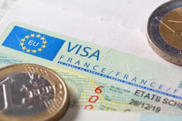 Thanh toán lệ phí xin visa quá cảnh Pháp